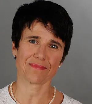 Porträtfoto Katrin Bederna