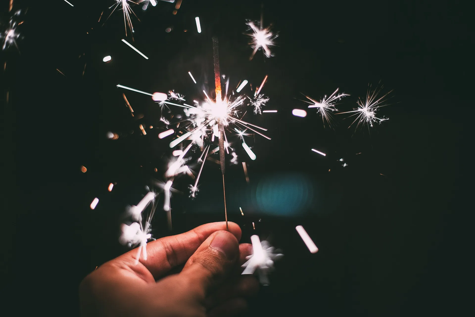Quelle: Pexels/Pixabay Brennende Wunderkerze