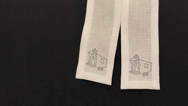 Bäffchen mit Schäferwagenkirche