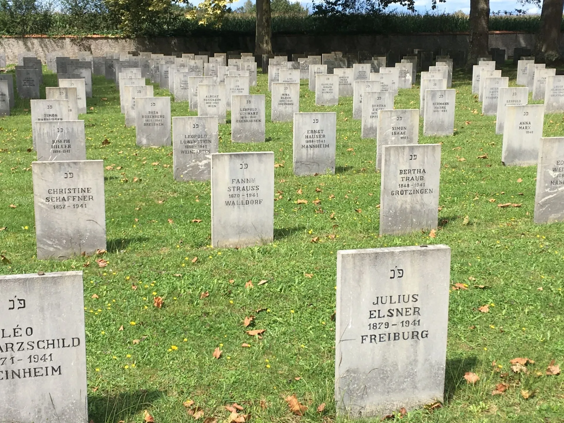 Friedhof in Gurs/Frankreich