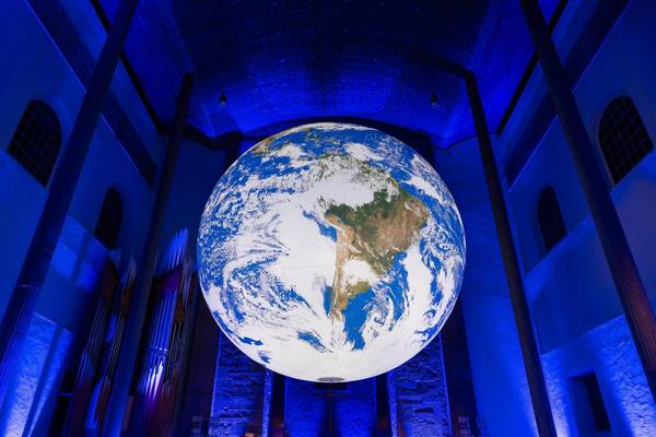 Gaia-Installation von Luke Jerram