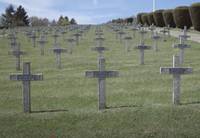 Kreuze auf einem Soldatenfriedhof