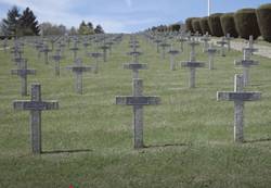 Kreuze auf einem Soldatenfriedhof