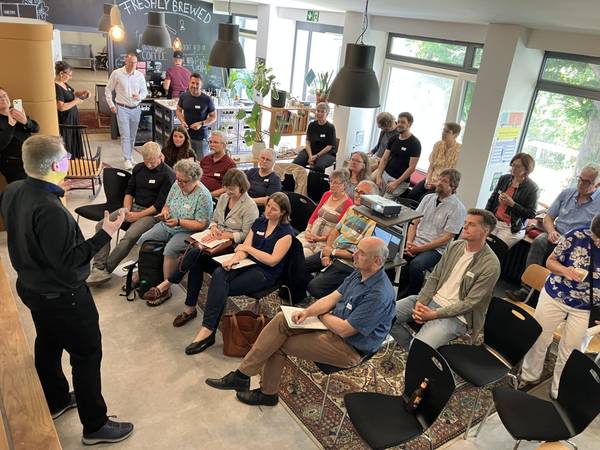 Der zweite Innovation-Pitch der Evangelischen Landeskirche in Baden hat im Sommer 2025 im Kairos13 in Karlsruhe stattgefunden.