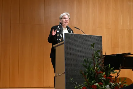 Dorothee Wüst