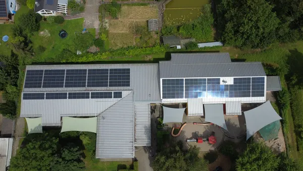 Solaranlage auf der Kita Grüne Aue der Kirchengemeinde Bretten und Gölshausen