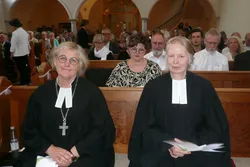 Landesbischöfin Heike Springhart und Dekanin Elke Schott