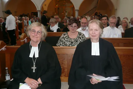 Quelle: Elisabeth Winkelmann-Klingsporn Landesbischöfin Heike Springhart und Dekanin Elke Schott