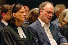 Dr. Cornelia Weber singt