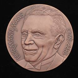 Quelle: EKIBA - eingebettet von www.ekiba.de Hermann Maas Medaille