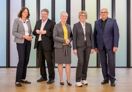 Oberkirchenrätin Cornelia Weber, Domkapitular Uwe Scharfenecker, Rektorin Stephanie Bohlen, Rektorin Renate Kirchhoff, Rektor Bastian Kaiser