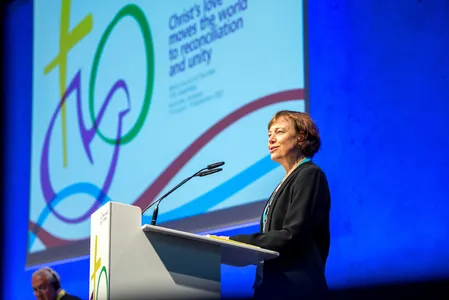 EKD-Präsidentin Annette Kurschus spricht bei der Eröffnung der ÖRK-Vollversammlung am 31.08.2022