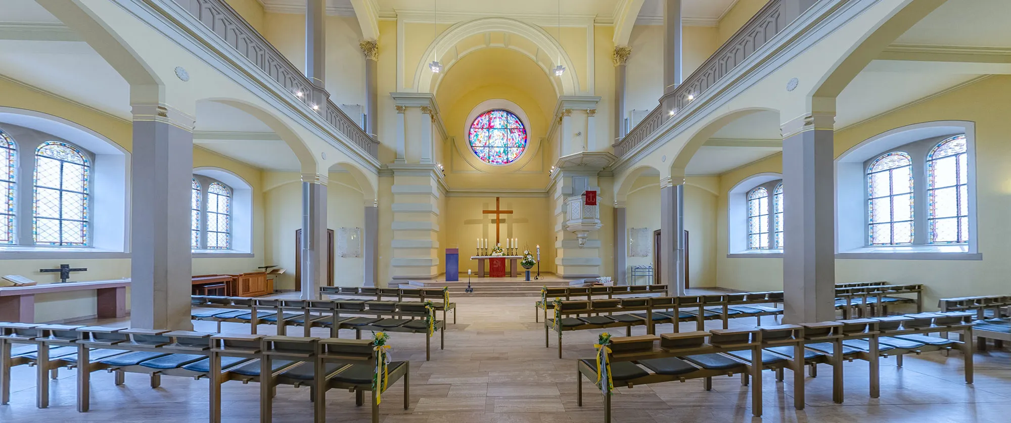 Innenansicht der Michaelskirche in Eberbach