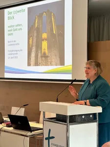 Impressionen aus dem Plenum der Landessynode