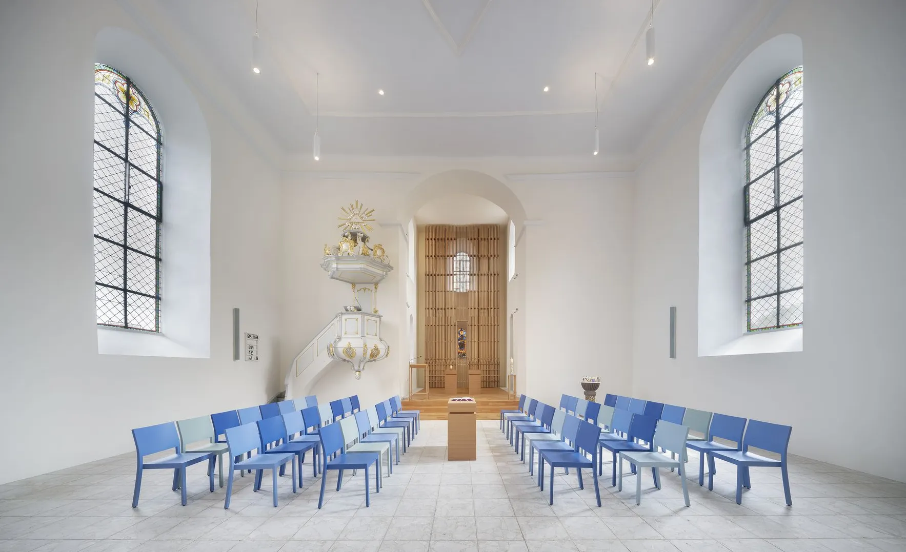 Quelle: Architektur: Klinkenberg, Darmstadt; Foto: Huthmacher, Berlin Kirche in Reichhartshausen