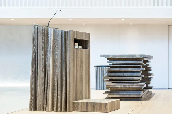 Quelle: Architektur: Frank Heinz, Waldkirch; Kunst: Schmid, Stuttgart; Foto: Herzog, Waldkirch Stadtkirche Waldkirch