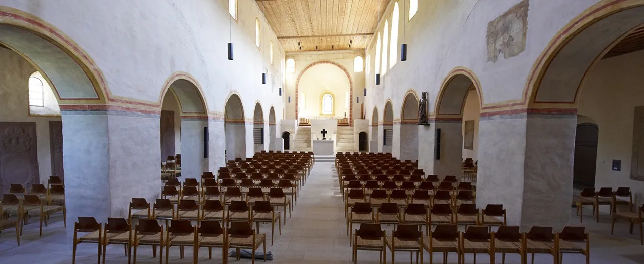 Bild durch den Kirchenraum von St. Cyriak