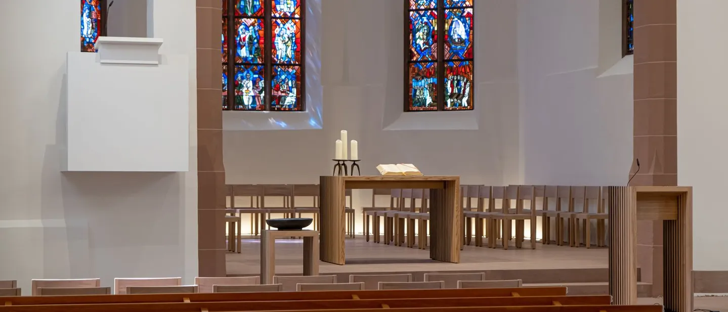 Blick in den neu gestalteten Kirchenraum der Bergkirche Bahlingen