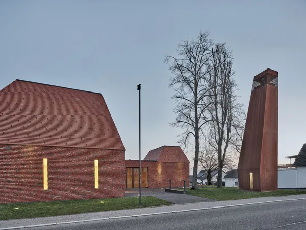 Quelle: Architektur: Wandel Lorch Architekten, Saarbrücken / Frankfurt; Foto: Miguletz, Frankfurt Gemeindezentrum Malsch