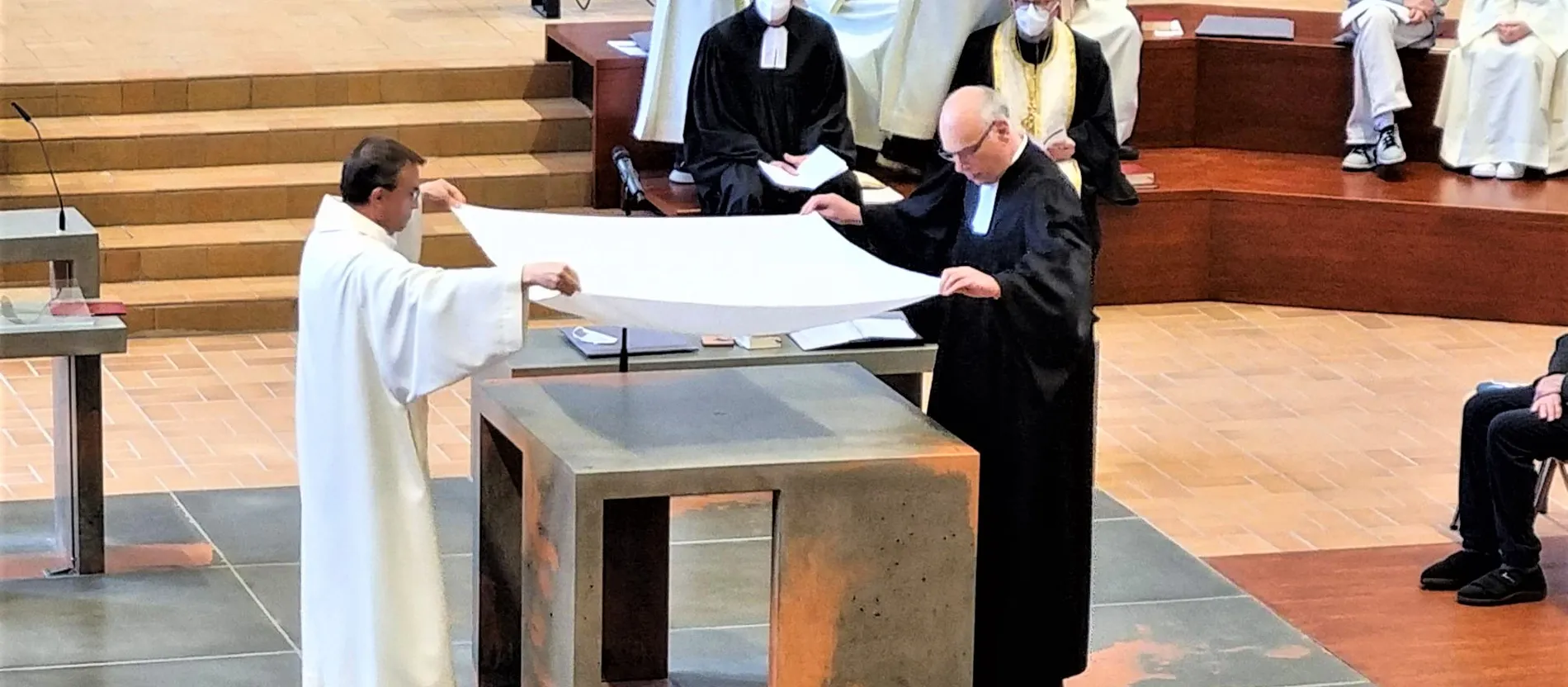 Ökumenekirche Altarweihe