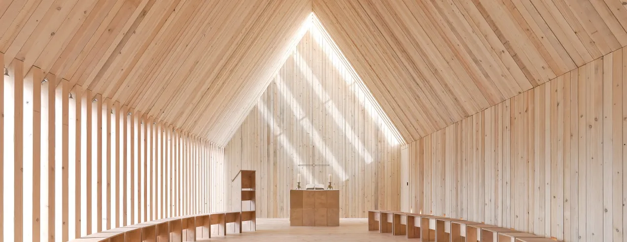 Blick in den Innenraum der Waldkapelle