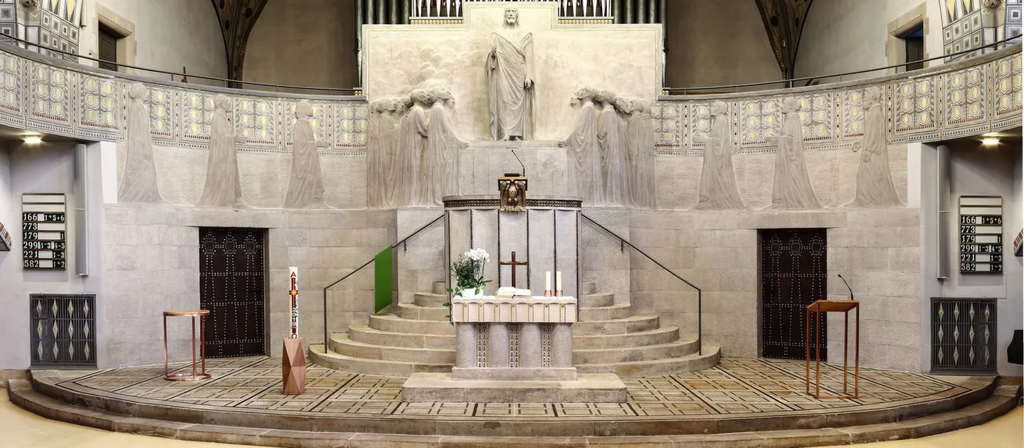 Blick auf den Altar der Lutherkirche