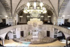 Blick von der Empore in den Kirchensaal der Lutherkirche