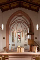 Blick durch den Kirchenraum auf die neuen Prinzipalien der Kriche Eichstetten