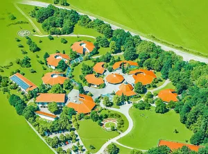 Blich auf die Häuser des Hohewart Forums bei Pforzheim