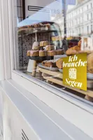 Ich brauche Segen - Fensteraufkleber bei einer Bäckerei