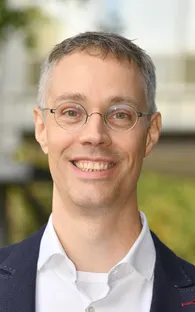 Portraitfoto des Theologen Prof. Dr. Gerhard Schreiber