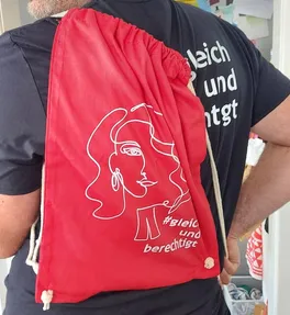 Rucksack mit Logo Gleichundberechtigt