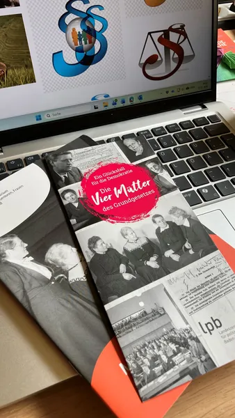 Quelle: Evangelische Frauen in Baden/Barbara Coors Flyer der Bundeszentrale für politische Bildung