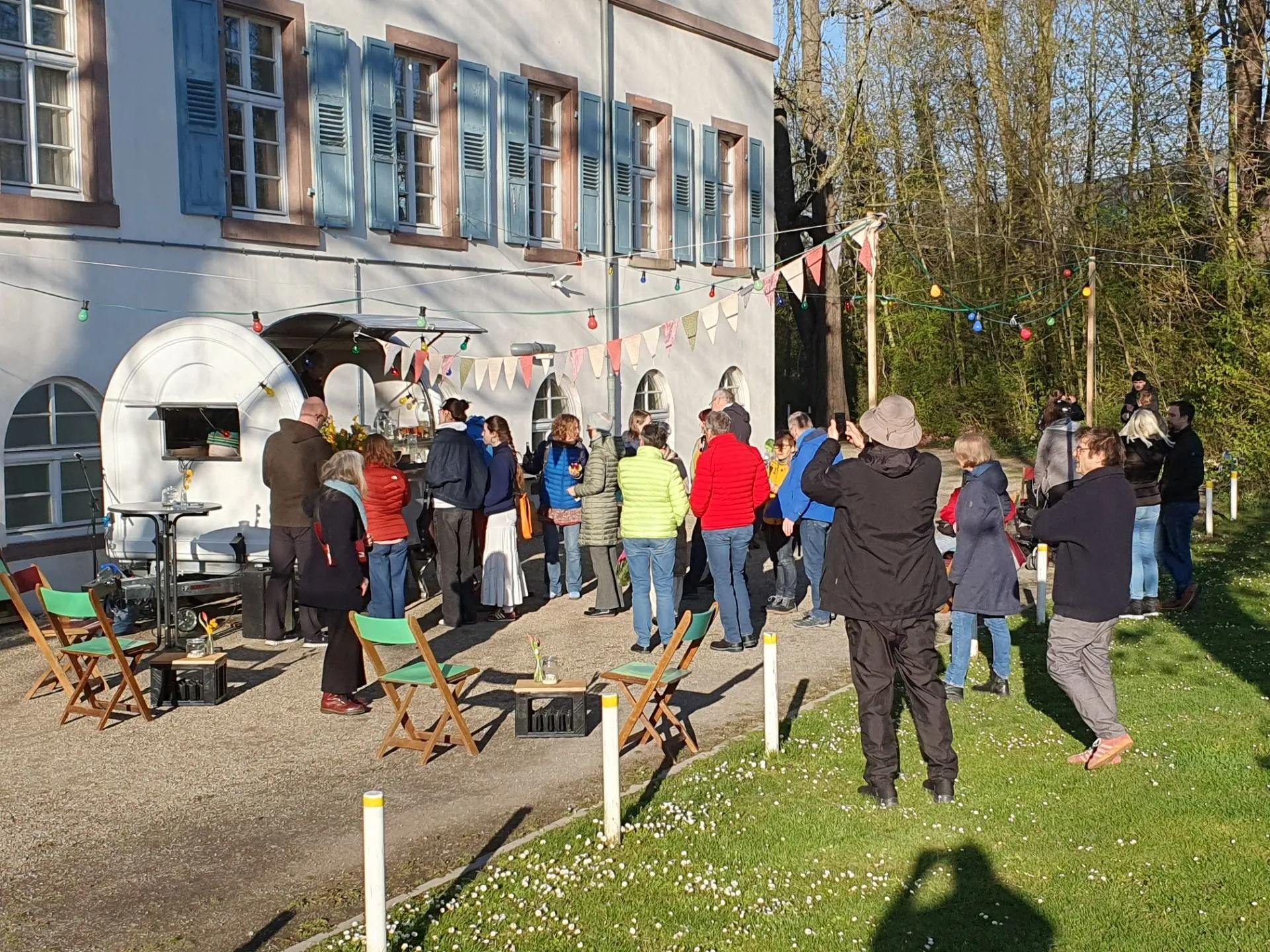 Image Bild der Initiative "Sozialer Biergarten STEPHI" der Südkreuzgemeinde