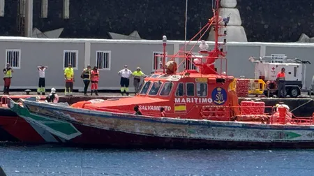 El Hierro Mit Flüchtlingsboot