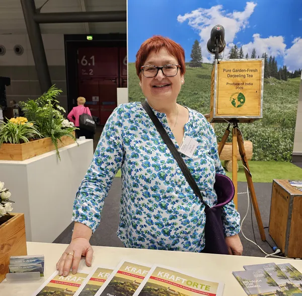 Quelle: Ingrid Knöll-Herde Pfrin Ingrid Knöll-Herde am am Stand der Kirchen auf der CMT