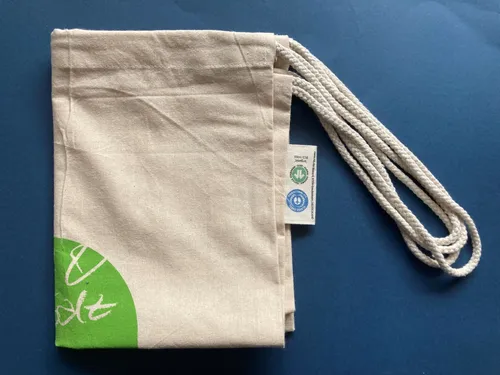 gefalteter Beutel Kordel außen