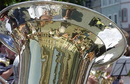 großes Blechblasinstrument